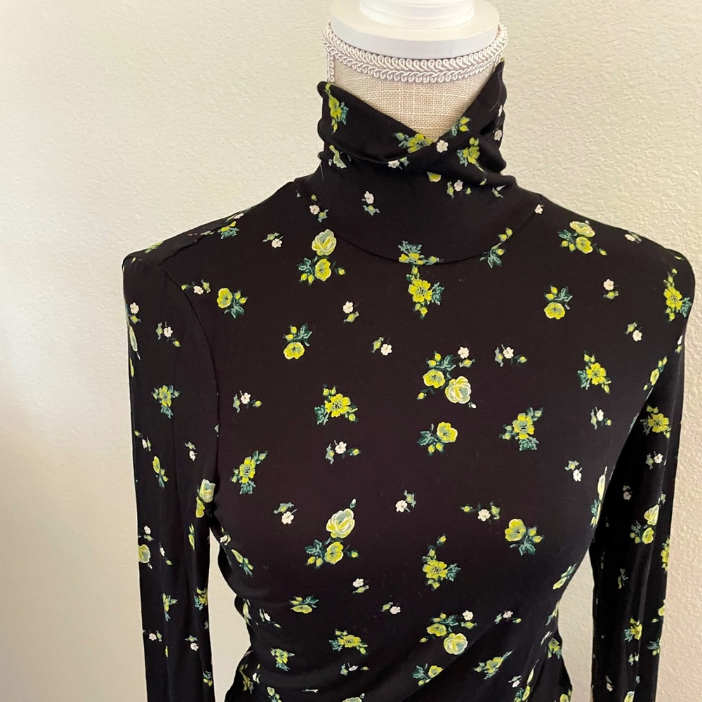 H&M MOCK NECK TOPS